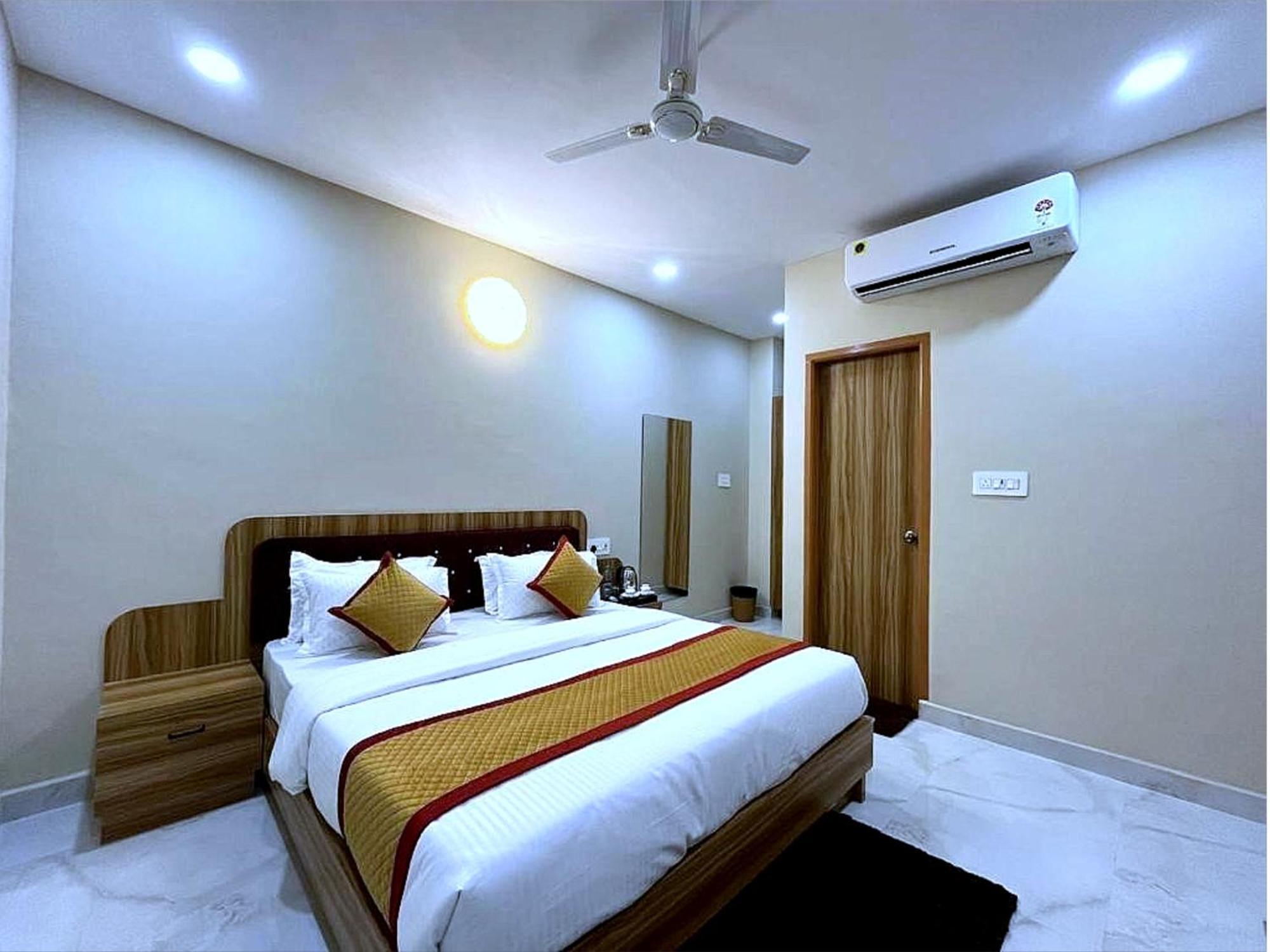 Hotel Vrinda Niddhivan ! Fully Ac, Prem Mandir At Walking Distance ! Just Near The Iskcon Temple Vrindāvan 외부 사진