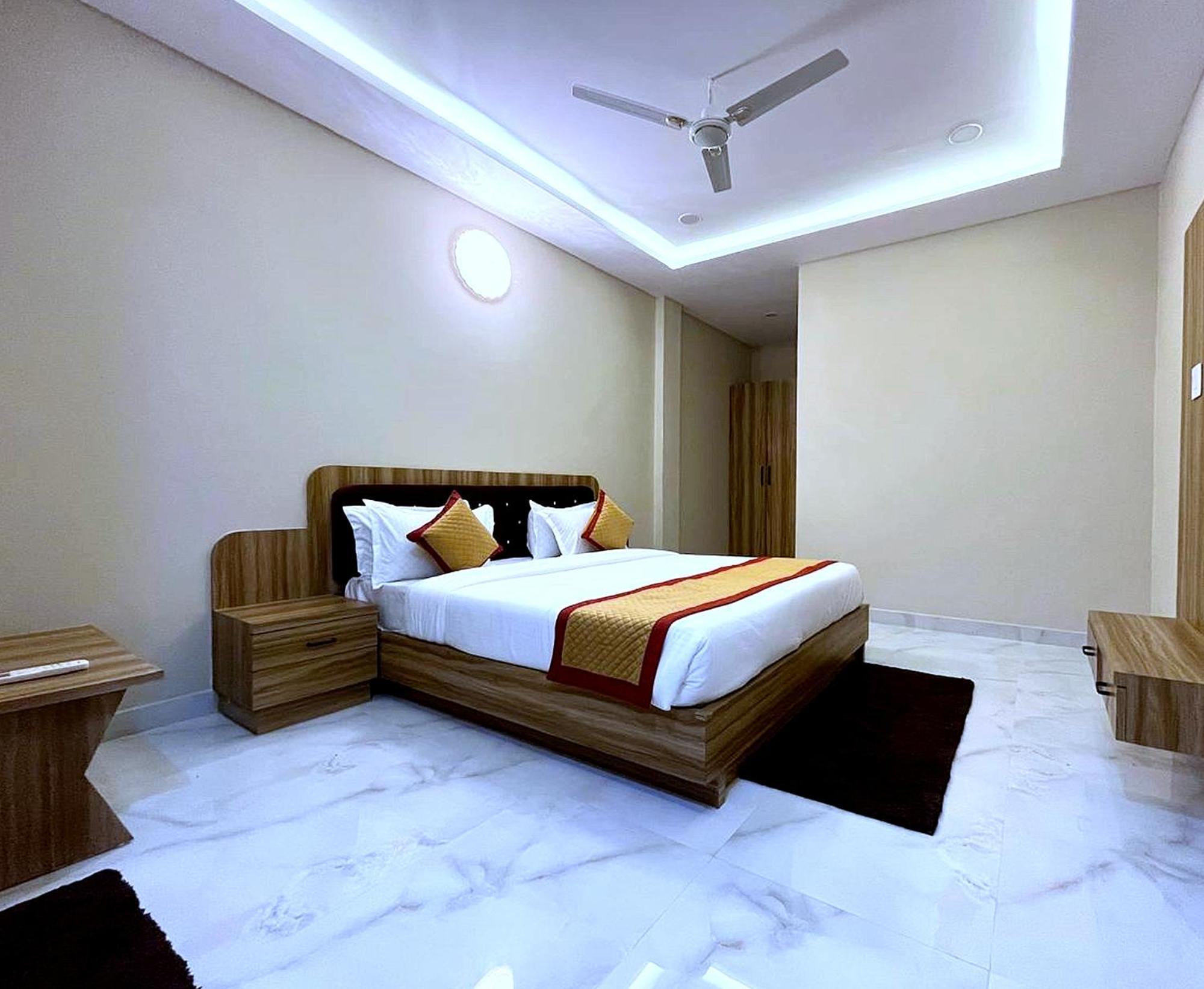 Hotel Vrinda Niddhivan ! Fully Ac, Prem Mandir At Walking Distance ! Just Near The Iskcon Temple Vrindāvan 외부 사진