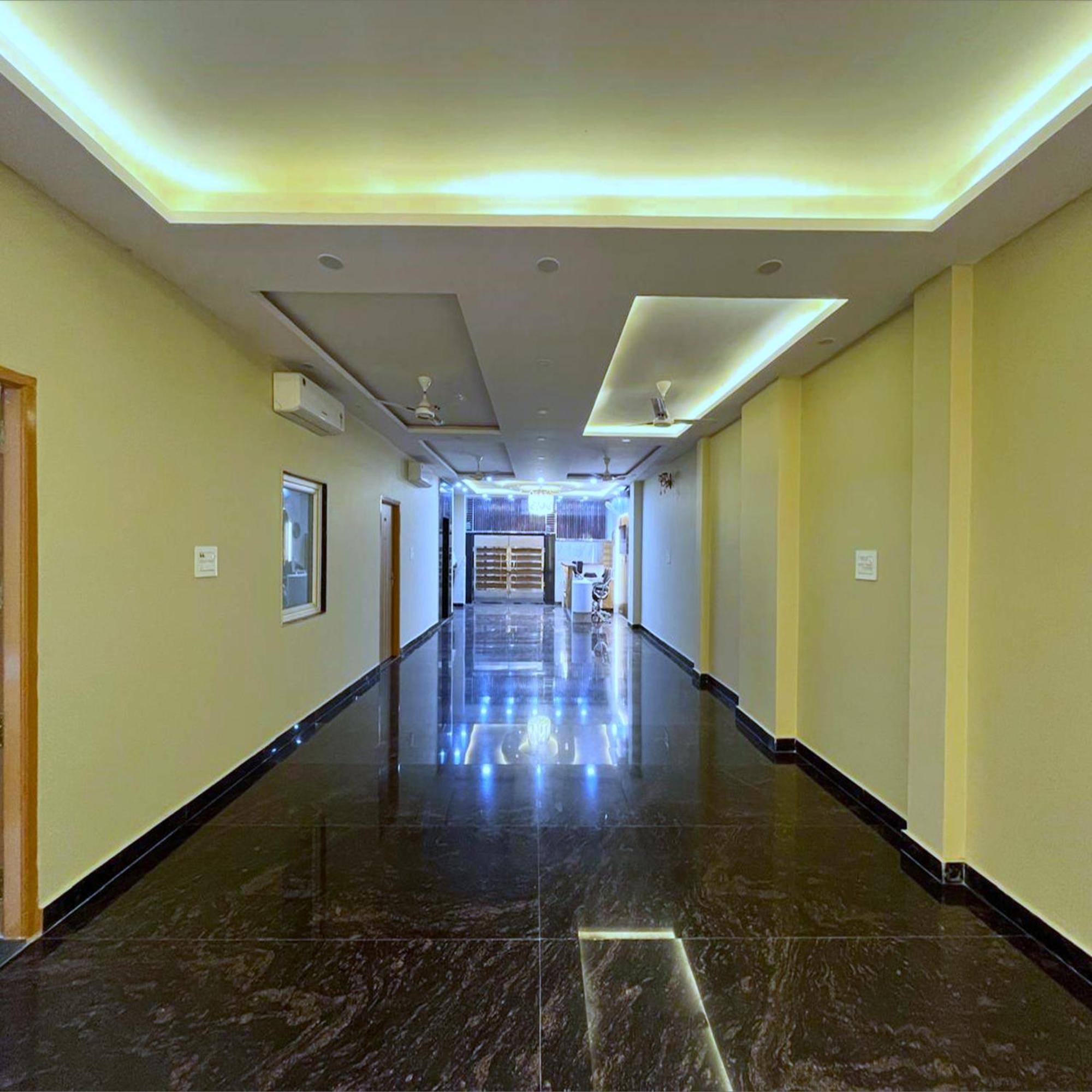 Hotel Vrinda Niddhivan ! Fully Ac, Prem Mandir At Walking Distance ! Just Near The Iskcon Temple Vrindāvan 외부 사진